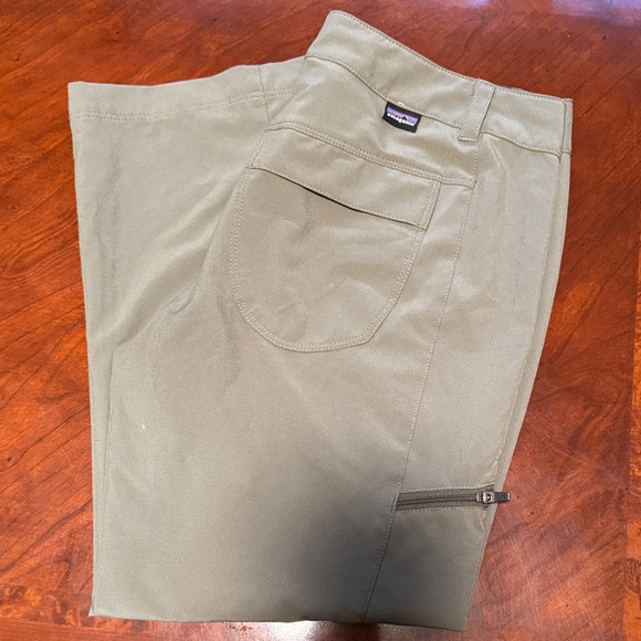 Patagonia Pants - Women’s Patagonia Capri Pants